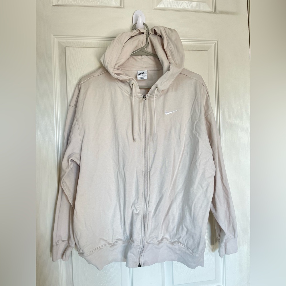 Nike hooded zip-up sweatshirt size M